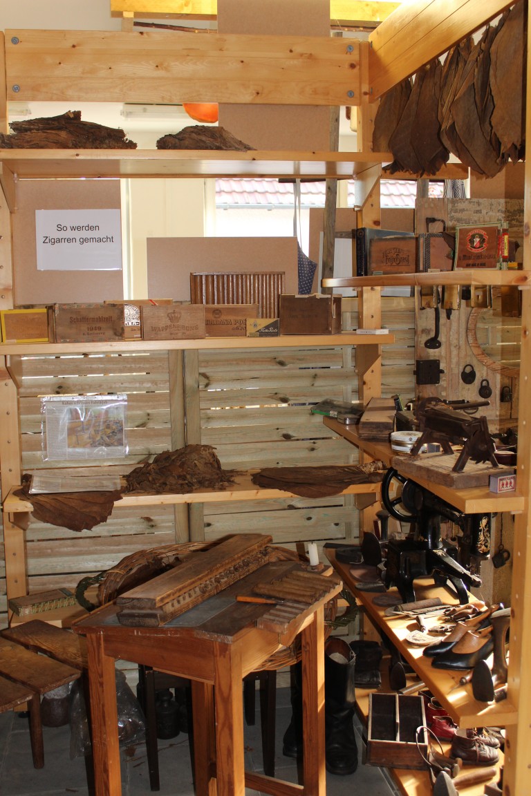 Wie hat der Stellmacher, der Klempner, der Schmied oder Schlosser