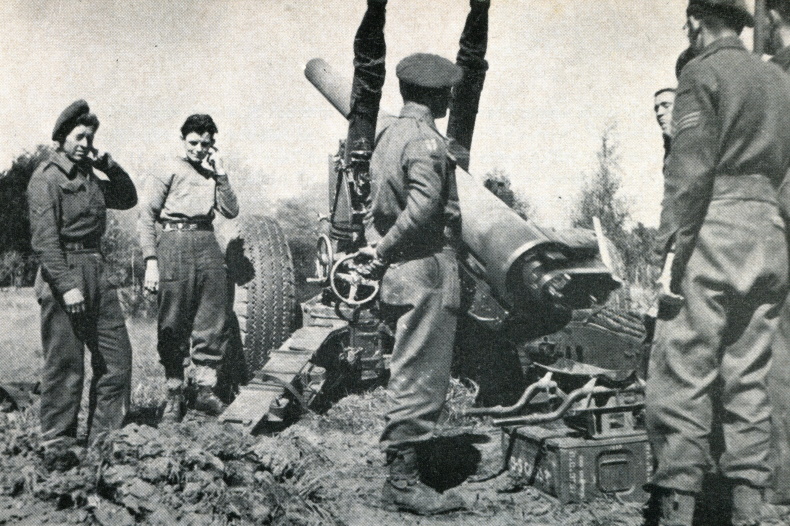 Britische Artillerie beschießt Bremen im April 1945 (aus: Herbert Schwarzwälder – Bremen und Nordwestdeutschland am Kriegsende 1945)