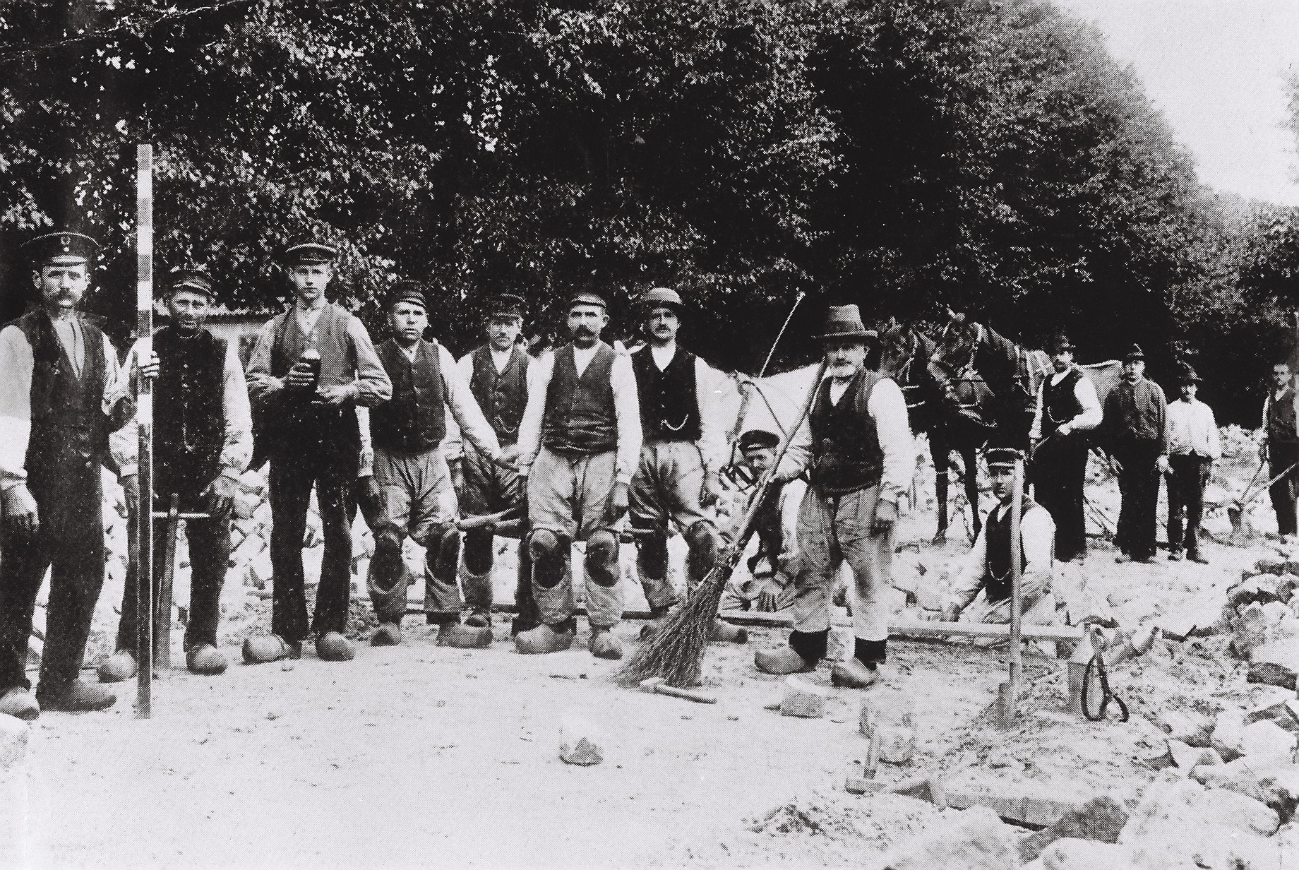 Berend-Wessels-beim-Straßenbau-im-Landgebiet-um-1900-06617